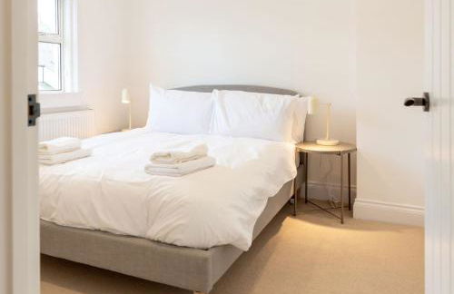 Bright & Airy 2BD - 10 mins walk to Chelt Centre! - Photo 24