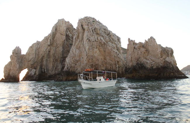 Cabo San Lucas Boat Trip & Snorkelling - Photo 1