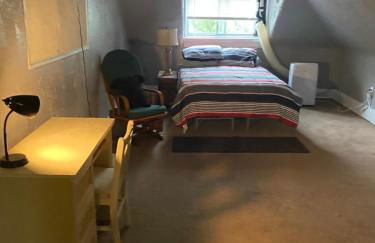 Awesome Attic studio3B private room /shared apt - Foto 3