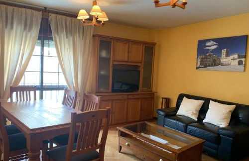 Junto a la Catedral, con parking privado gratis - Foto 3