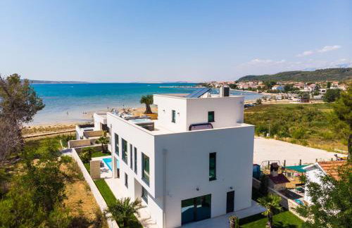 Villa Four Seasons Seaside B with heated pool and jacuzzi, Zadar - Foto 16
