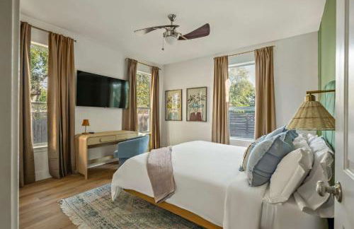 The Backyard Bliss - 4BR Heated Pool & Ping Pong - Foto 19