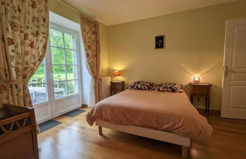 Maison de charme avec piscine couverte, vélos, barque et coin pêche, proche Châteauroux et George Sand - FR-1-591-168 - Foto 28