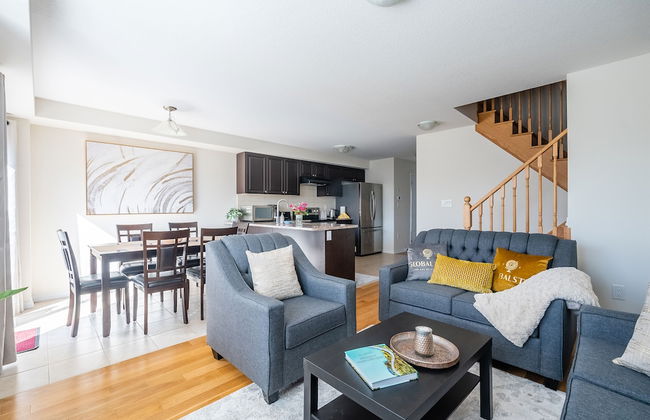 New 3BR Townhouse, Minutes to Niagara Falls and Brock University by GLOBALSTAY - Foto 26