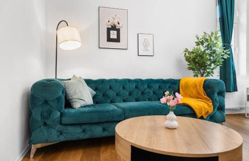 Moderne Suite bis zu 6 Personen - Central- free Parking - 3 Bedrooms - Netflix - Smart Home - Foto 2