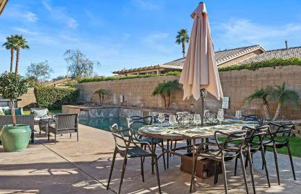 La Quinta Desert Haven Luxe Stay w/ Private Pool, Hot Tub, Pool Table - Foto 4
