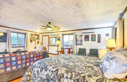 4 Mi to Sandy River Access Studio with Mtn Views! - Photo 12