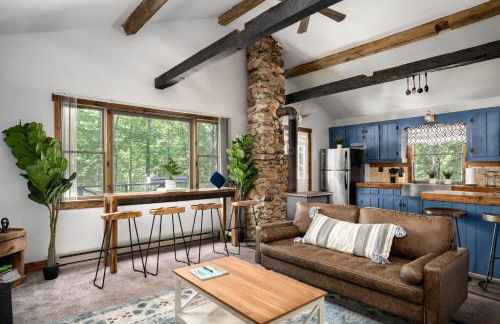 River Access Cabin w Hot Tub Kayaks WiFi Grill - Photo 7