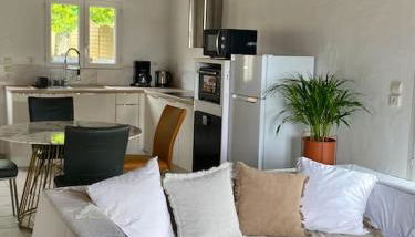 Jolie petite maison rénovée piscine - Foto 2