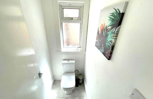 Spacious 2-bed Apartment With Hot tub and Parking - Foto 15