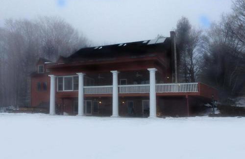 Impressive Cabin with a Pool and Hot Tub Ideal for Weekend Getaways in the Catskills - Foto 43