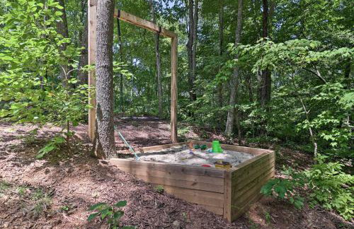 Smoky Mountains Leicester Home with Deck! - Foto 11