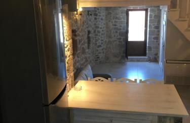 Elata Stone House - Photo 34