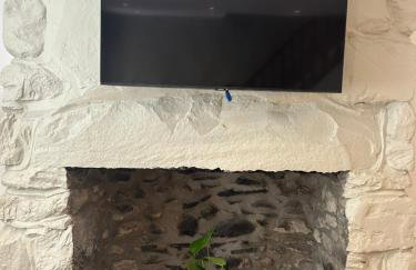 Cosy modern miners cottage - Photo 9