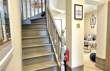 Newly Renovated Gem - Free Parking & Modern Comfort - Foto 34