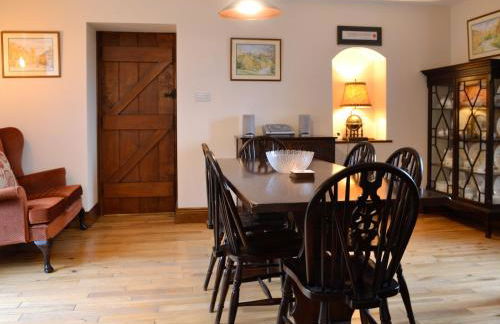 Old School House - Photo 5