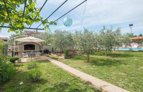 1 Bedroom Awesome Apartment In Nova Vas - Photo 16