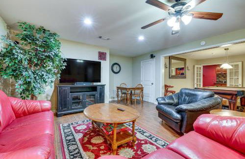 Pool Table and Patio Cozy Lawrenceville Apt - Foto 1