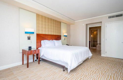 TRUMP INTERNATIONAL BEACH RESORT 2 BEDROOM APARTMENT 1600 Sf Ocean and Bay View - Foto 30