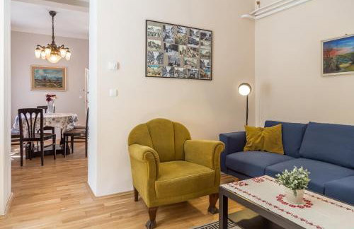 Apartment 7 - Photo 13