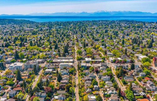 Enchanted Path to a Gardenscape - 92 Walkscore! - Foto 18