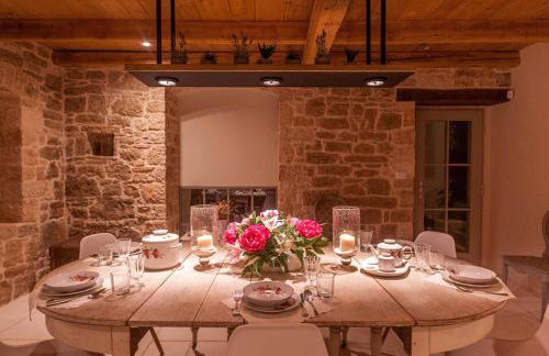 Villa Charlotte for 14 persons with 73m2 Pool in Central Istria - Daily Housekeeping & Breakfast Service - Foto 29