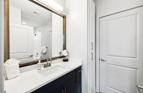 New Apt in DeepEllum with Pool and Parking near Baylor Med - Foto 15