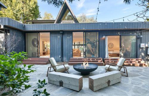 Studio City Stunning House with 5 bedrooms, Pool, Jacuzzi, Fire-pit, Guest House - Foto 2