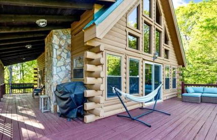 Charming Cabin with Incredible Mountain Views - Foto 33