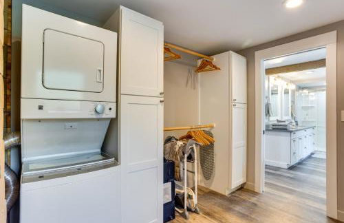 Gorgeous Long Lake Home with Dock, Kayak, SUP and More - Foto 16