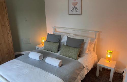 Montrose - Perfect Contractor Stay Own Driveway 3 bedrooms - Photo 5