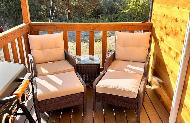 Enchanting Getaway: Farmhouse and Tiny House Duo - Foto 25