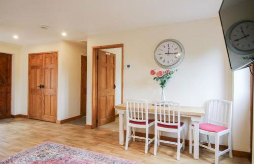 Old Hall Barn 1 - Photo 5