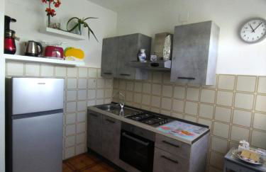 LA CASETTA DEI GRILLI - Accanto alle Terme di Venturina e 10" dal mare - Foto 6