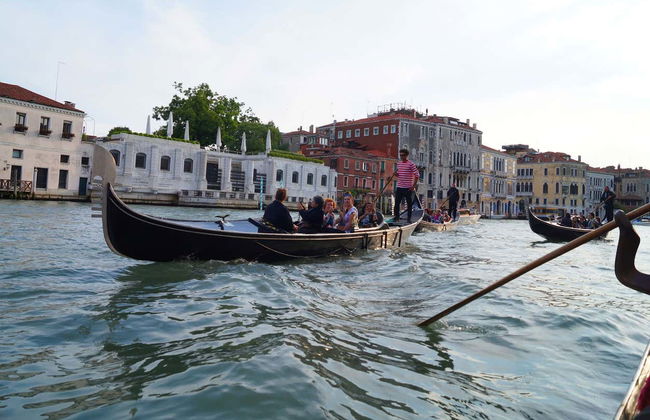 Venice Gondola Ride & Audio Guide - Photo 2