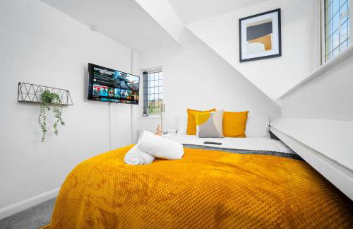 Charming Harvington Cottage - Hot Tub, Pet Friendly, Sleeps 11 - Foto 25