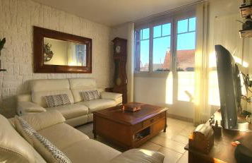 Konforta : Paisible maison d'été avec grand jardin - Foto 10