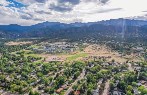 Family Oasis Offices Home Gym Fenced Yard - Foto 65
