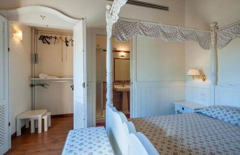 6 Bedroom Beautiful Home In Treia - Foto 27