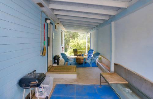 Fenced Yard and Grill Orville Cottage Near Trails! - Foto 18