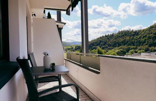 Moderne FeWo, nähe Bahnhof, Balkon, Burgblick, Boxspringbett, Waschtrockner - Foto 21