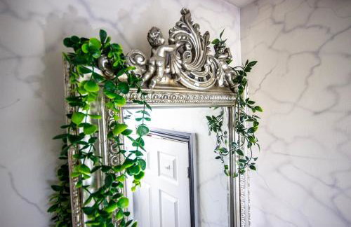 Seaside Chapel Retreat - 3-Bed Church Conversion - Snug Cinema & Free Parking - Foto 28