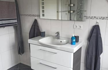 Schöne Ferienwohnung mit Balkon auch für Handwerker und Monteure - Foto 8