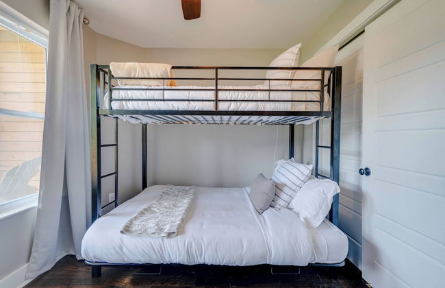 East Farmhouse - Photo 5