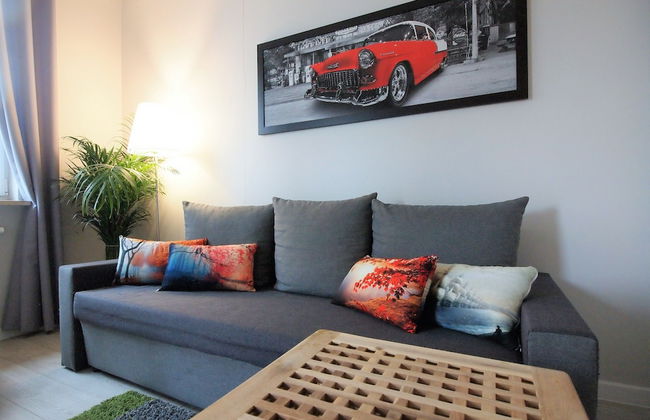 Airport Residence Green - Photo 1