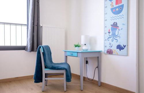 GuestReady - Chic Stay with Jacuzzi and Parking - Photo 33