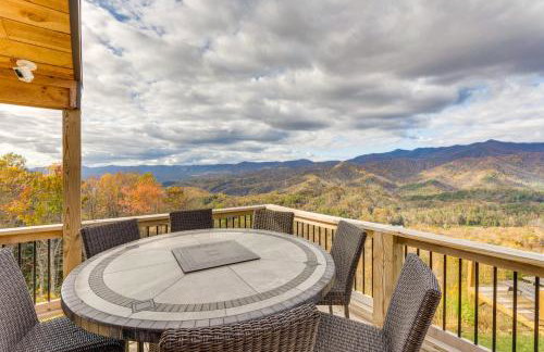 Blue Ridge Mountain-View Cabin with Hot Tub and Deck! - Foto 29