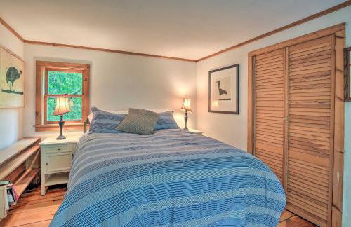 Berkshire Riverfront Ski Cabin Close to Hiking! - Foto 19