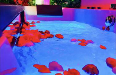 Suite in the City avec JACUZZI PRIVATIF - Hyper Centre - Foto 7