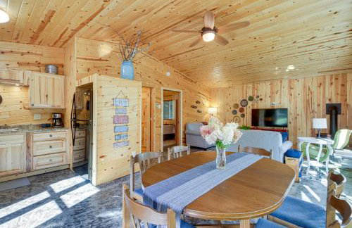 Lakefront Paradise with Private Boat Dock and Patio - Foto 10